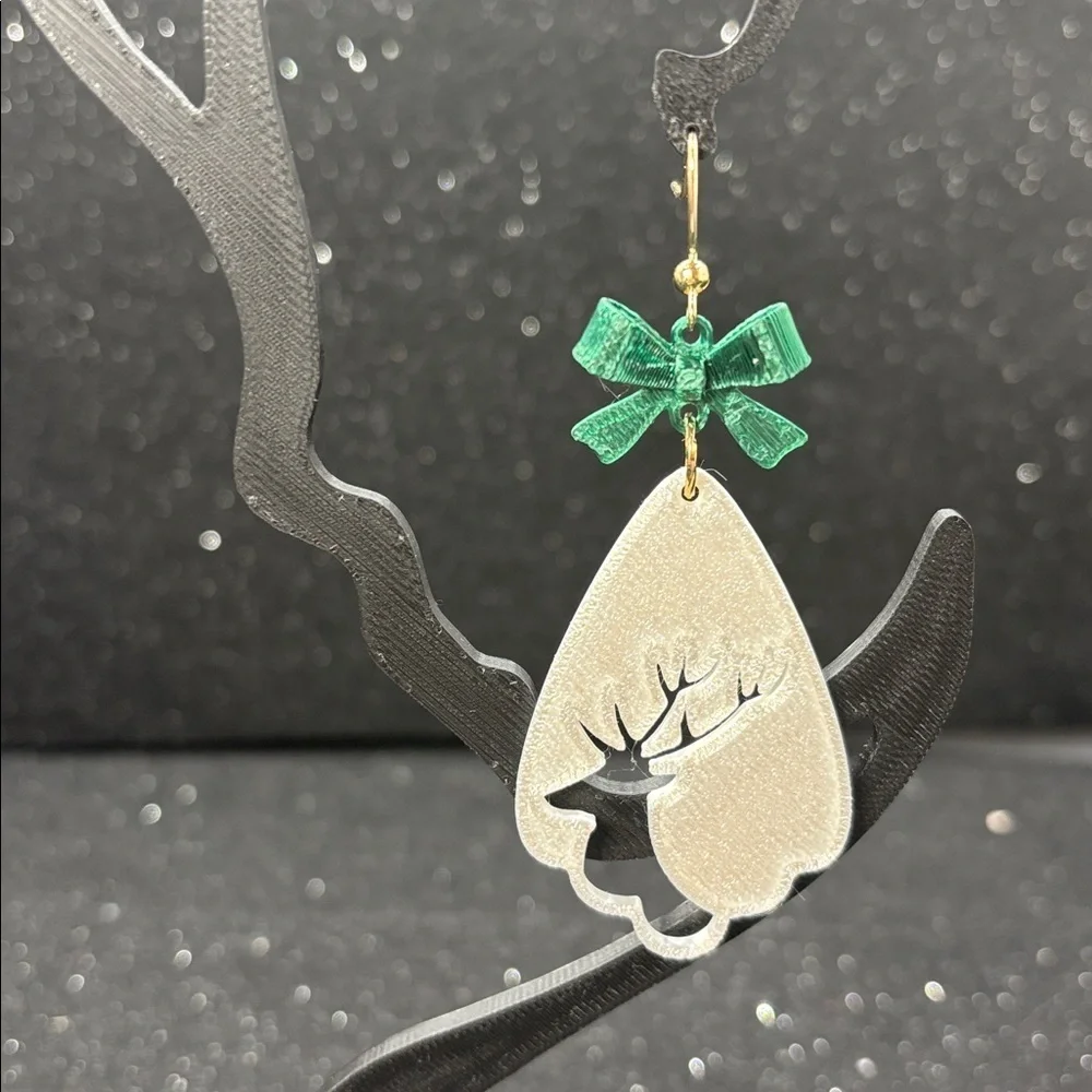 🦌 White Reindeer Bow Earrings 🎀
